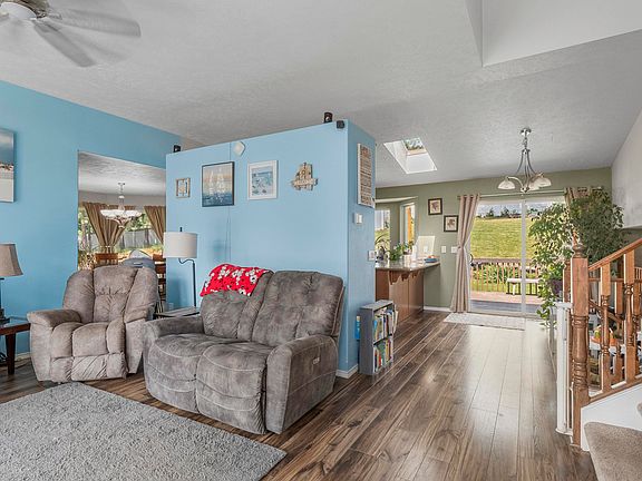 2nd image of 18517 E Hermosa Cir