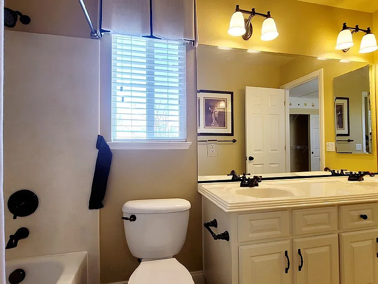 8586 Silver Coast St — Photo 30