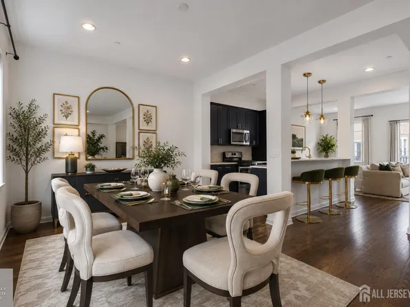 247 Bradley Dr, Wood Ridge, NJ 07075
