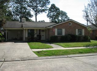 443 Stratford Dr, Harahan, LA 70123