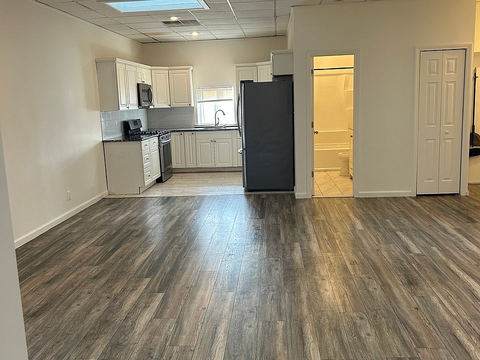 kitchen/living room