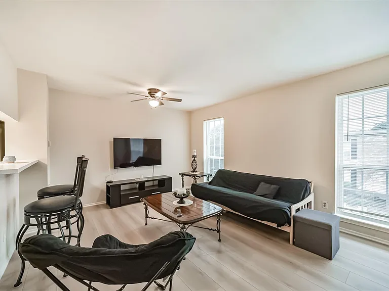 6410 Del Monte Dr #89 — Photo 11
