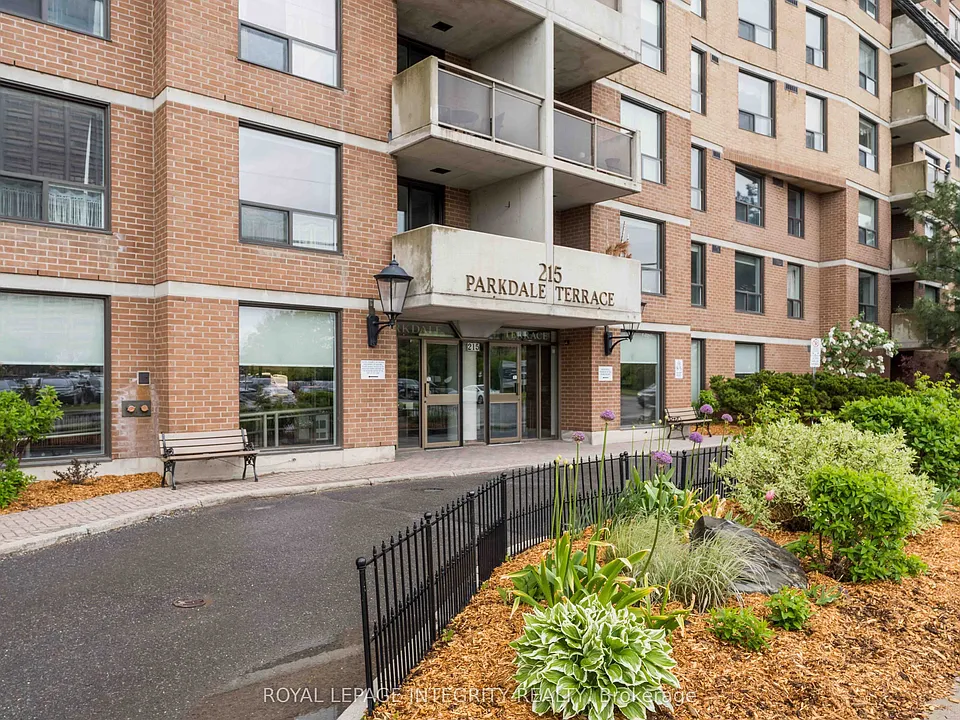 215 Parkdale Ave #208