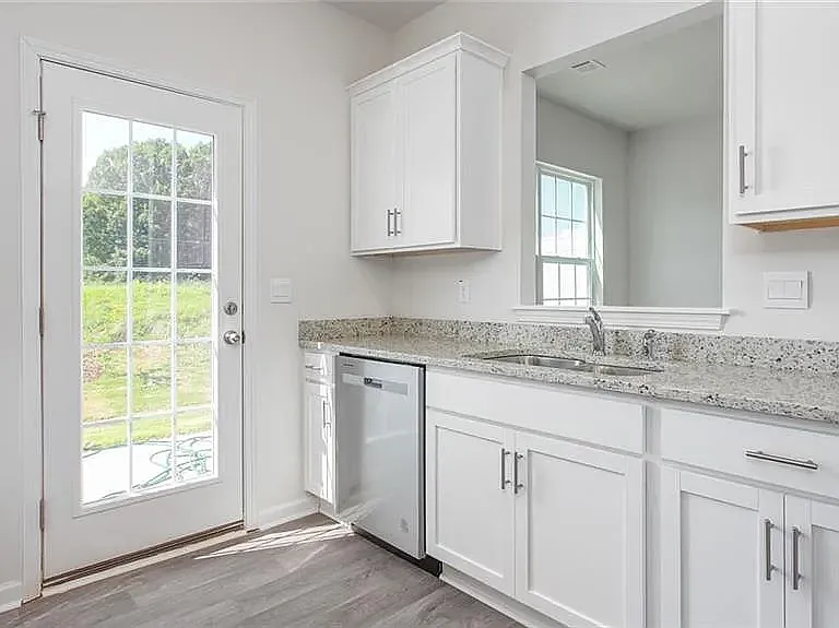 1310 Amberview Ln — Photo 21