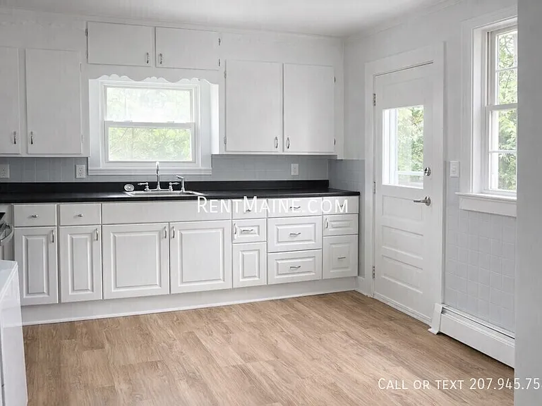 11 Somerset St #2 — Photo 3