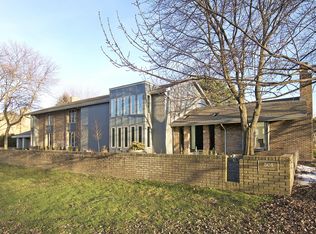 501 Lake Shore Rd, Grosse pointe shores, MI 48236