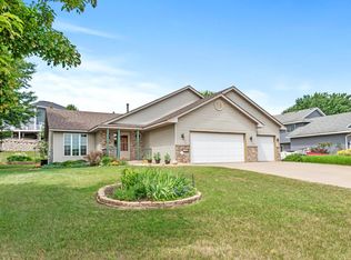 2601 Southcrest Ave E, Maplewood, MN 55119