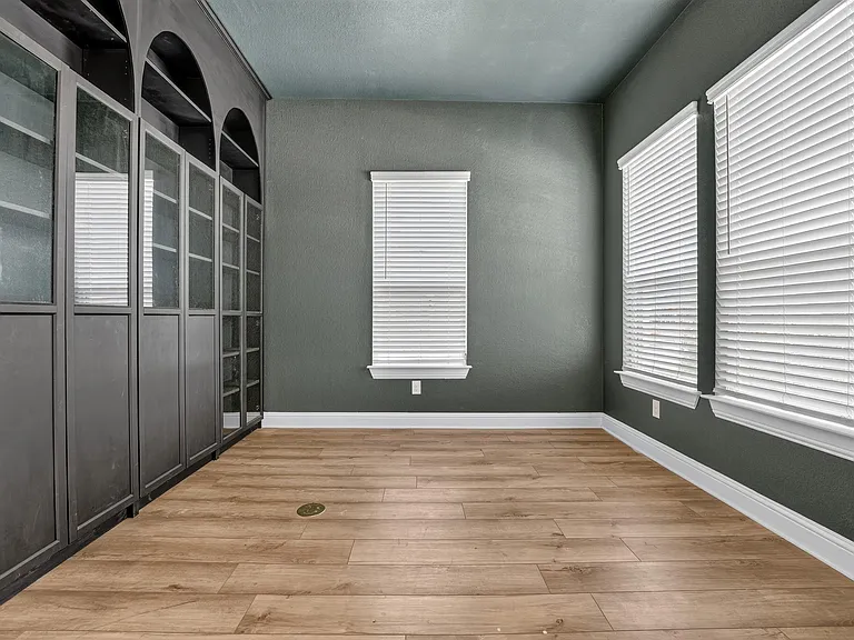 508 Pinnacle View Dr — Photo 23