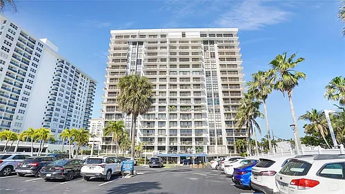 3031 N Ocean Blvd Photo 1