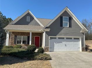 4 Miles Dr SE, Cartersville, GA 30120