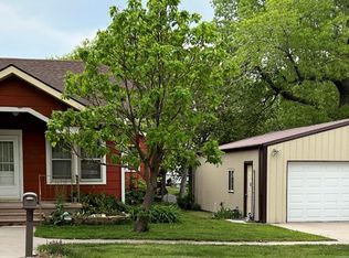 403 1st St, Prairie View, KS 67664