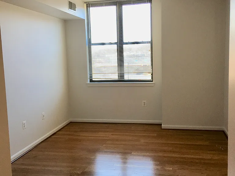 2220 Fairfax Dr #209 — Photo 10