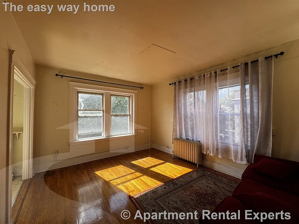6 Agassiz St #10