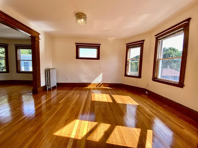 103 Farquhar St #3 — Photo 2
