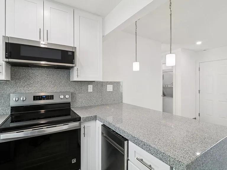 181 Ballantyne St — Photo 7