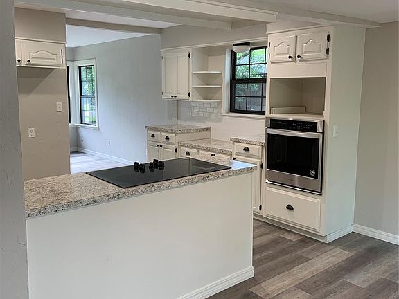 4th image of 723 S 9th St