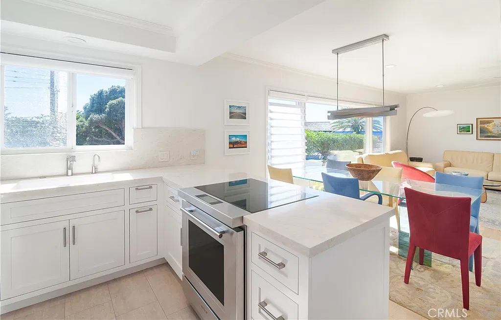 1 bed, 872 sqft, $4,000 — Photo 3