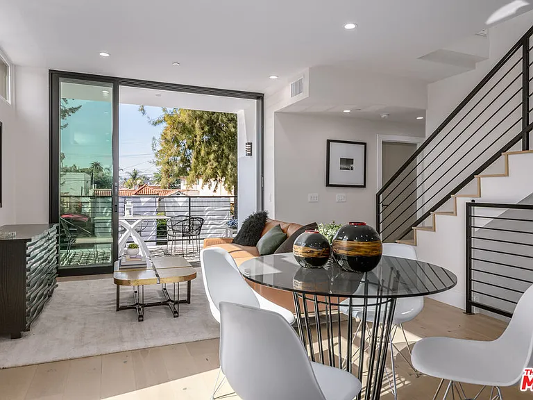 836 N McCadden Pl — Photo 9