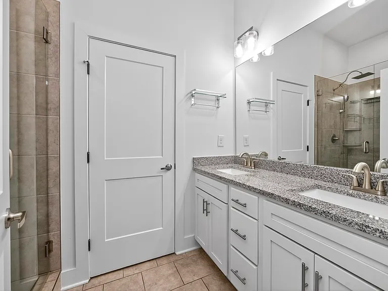 7 Decatur St — Photo 23