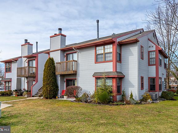 2nd image of 351 Coventry Ct