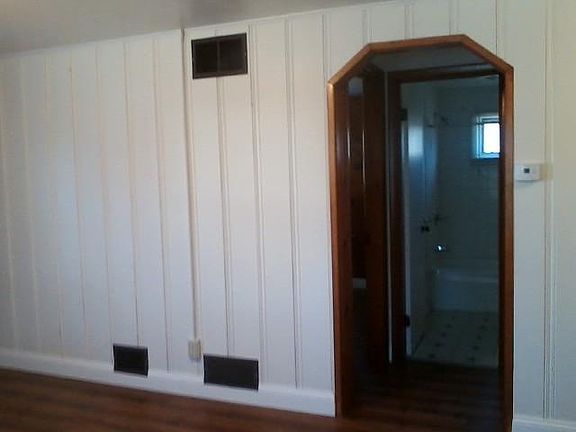 Living room to bedroom/bathroom/office