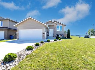 79 Blackacre Cres, Chatham Kent, ON N0P2L0