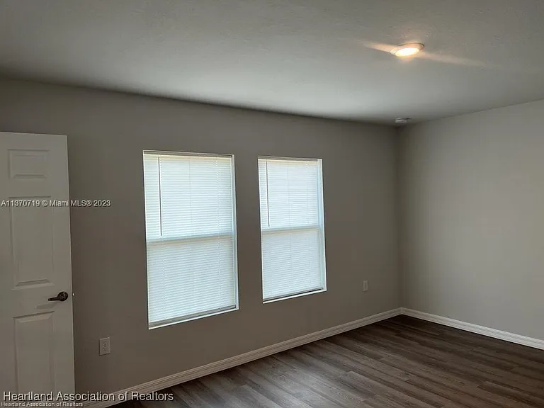 1452 Stone Ridge Cir — Photo 13