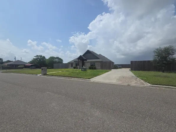 1009 W Gem Ave, Raymondville, TX 78580