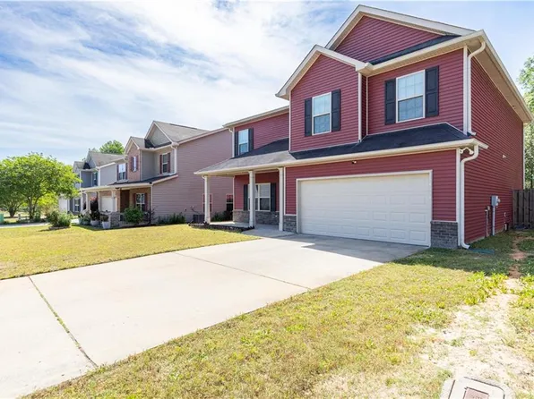 22 Forest Ridge Ln, Phenix City, AL 36869
