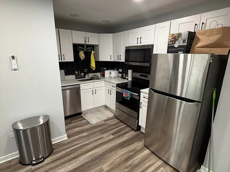 1503 W 19th St #4R — Photo 11