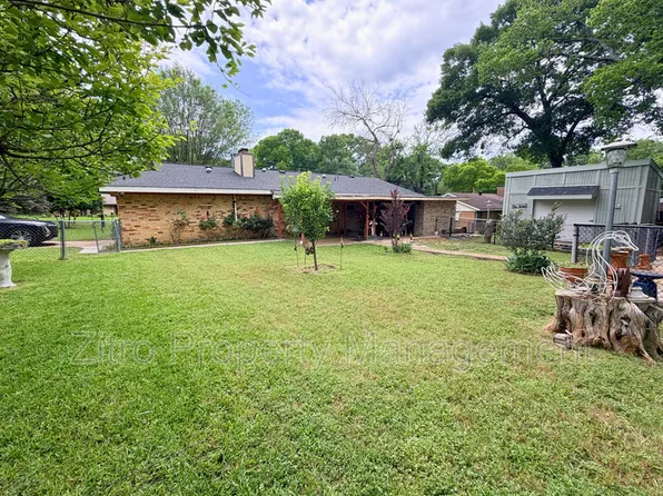 1226 Linkwood Ln, Lancaster, TX 75146