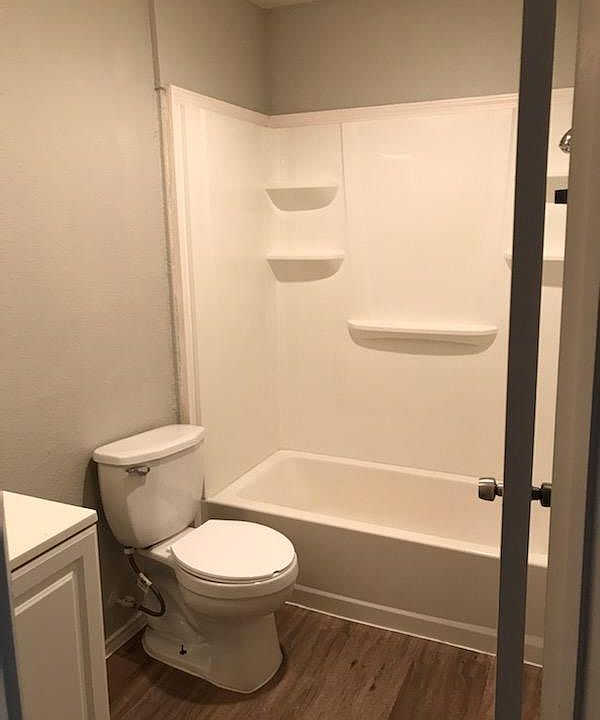 2nd image of 5233 Meadow Fld APT 3
