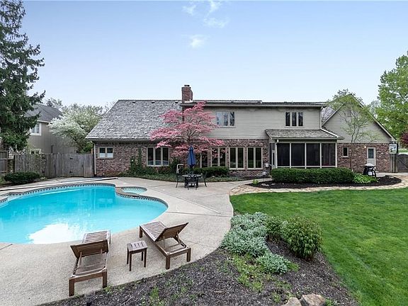 Plenty of room the big Tent for graduation!