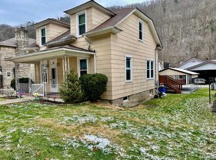 525 Moran Ave, Mullens, WV 25882
