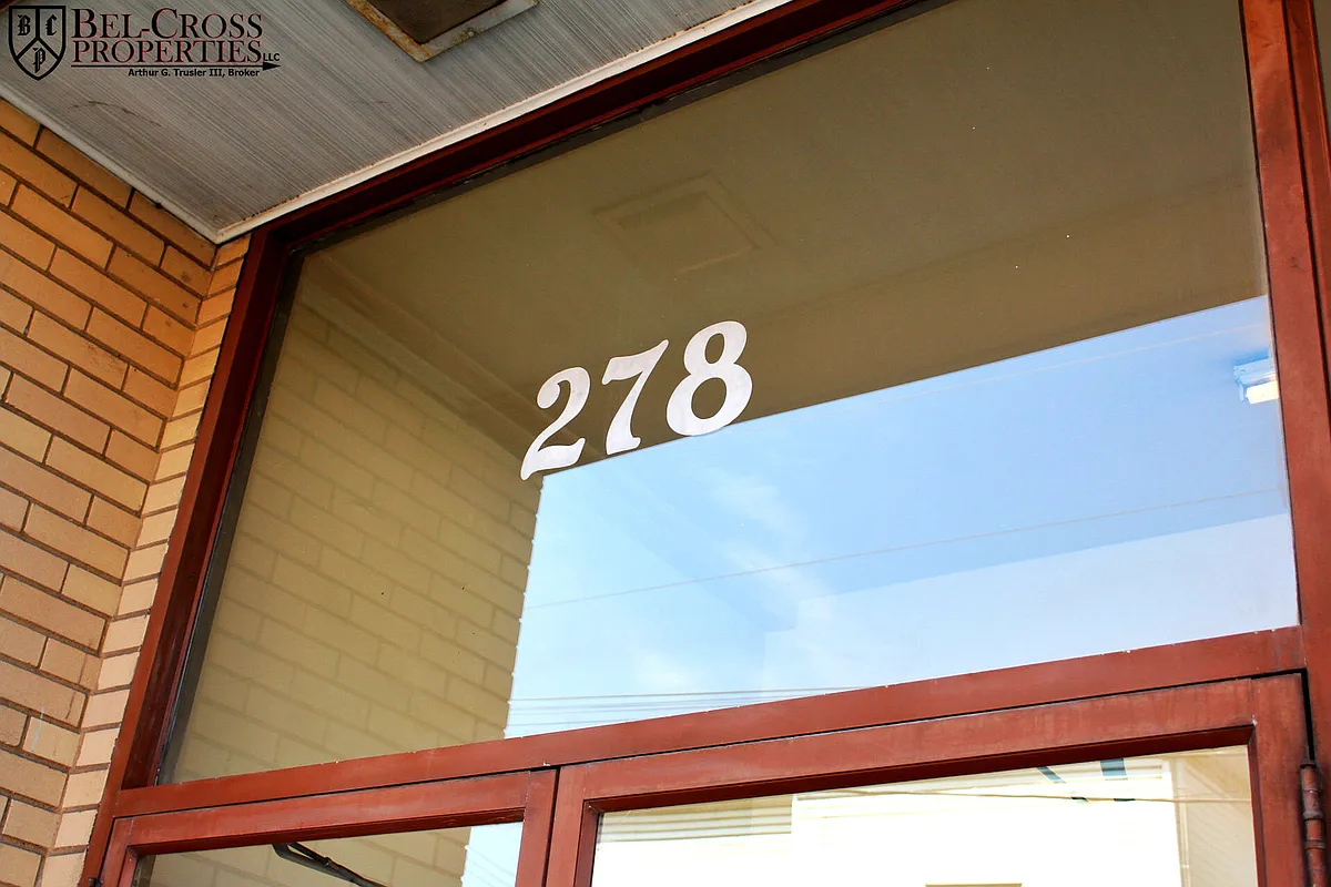 Building Photo - 278 Spruce St
