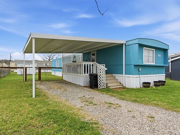 2nd image of 1849 Coral Rd