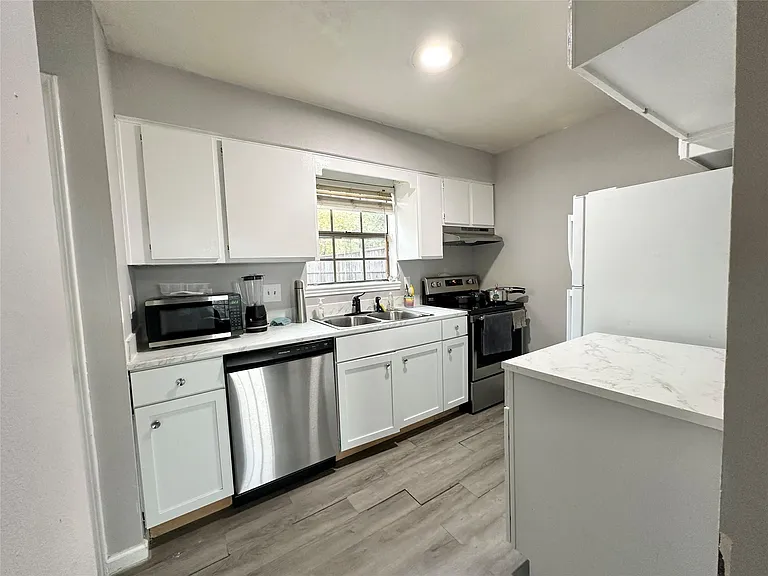 4109 Lark Ln #A — Photo 6