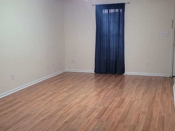 2nd image of 2905 Lee Ct #A