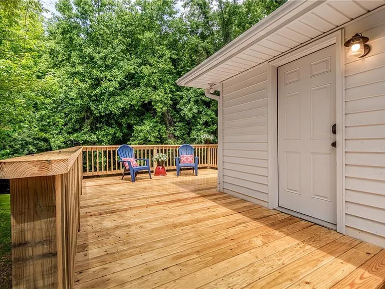 2093 Wildrose Dr — Photo 30