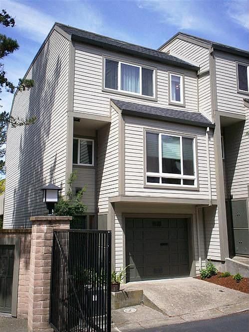 1st image of 690 Clarendon Ave