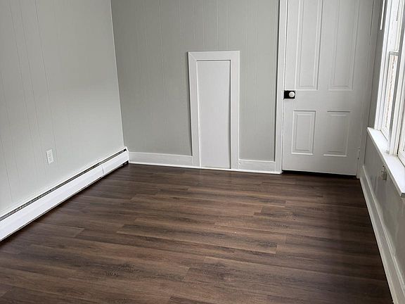 4th image of 47 W Main St