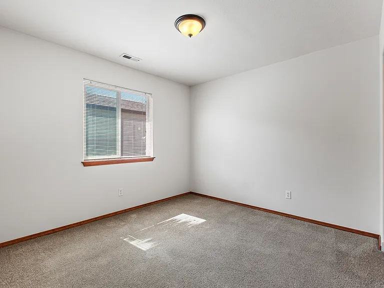 1226 N Bell St #1226B — Photo 12