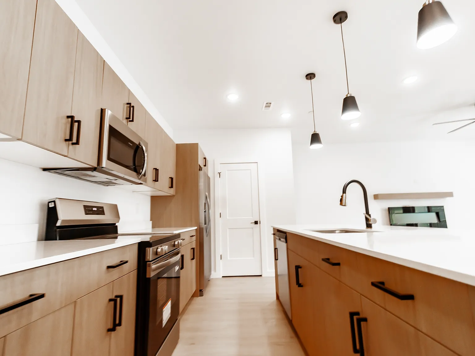 1455 West Hendon Street — Photo 1