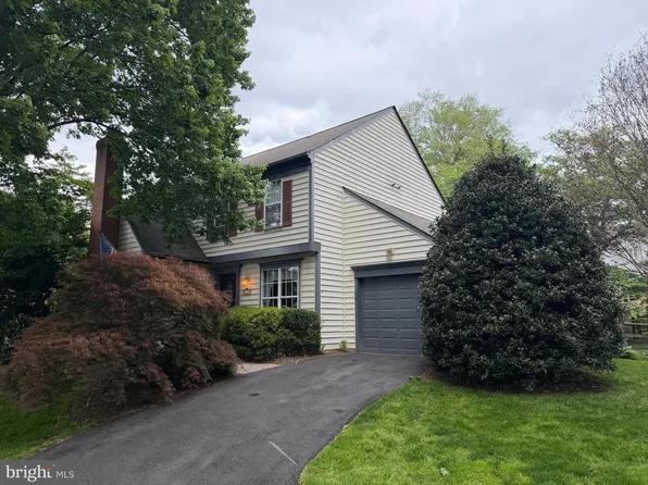 9413 Vineyard Haven Dr, Gaithersburg, MD 20886
