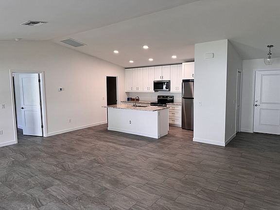 2nd image of 3145 Ashton Rd