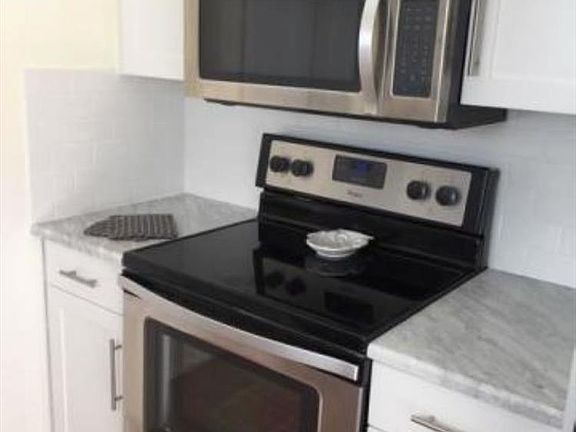 3rd image of 230 Santa Lucia Dr