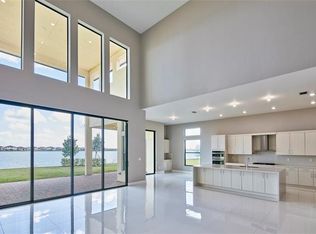 9050 W Parkland Bay Trl, Parkland, FL 33076
