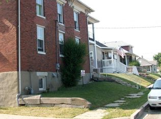 1704 Walnut St, Peru, IL 61354