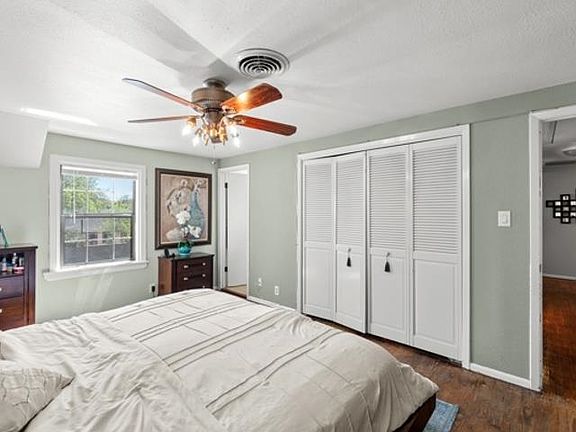 4th image of 509 Surrey Rd