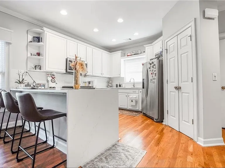 8620 Hope Mews Ct — Photo 2